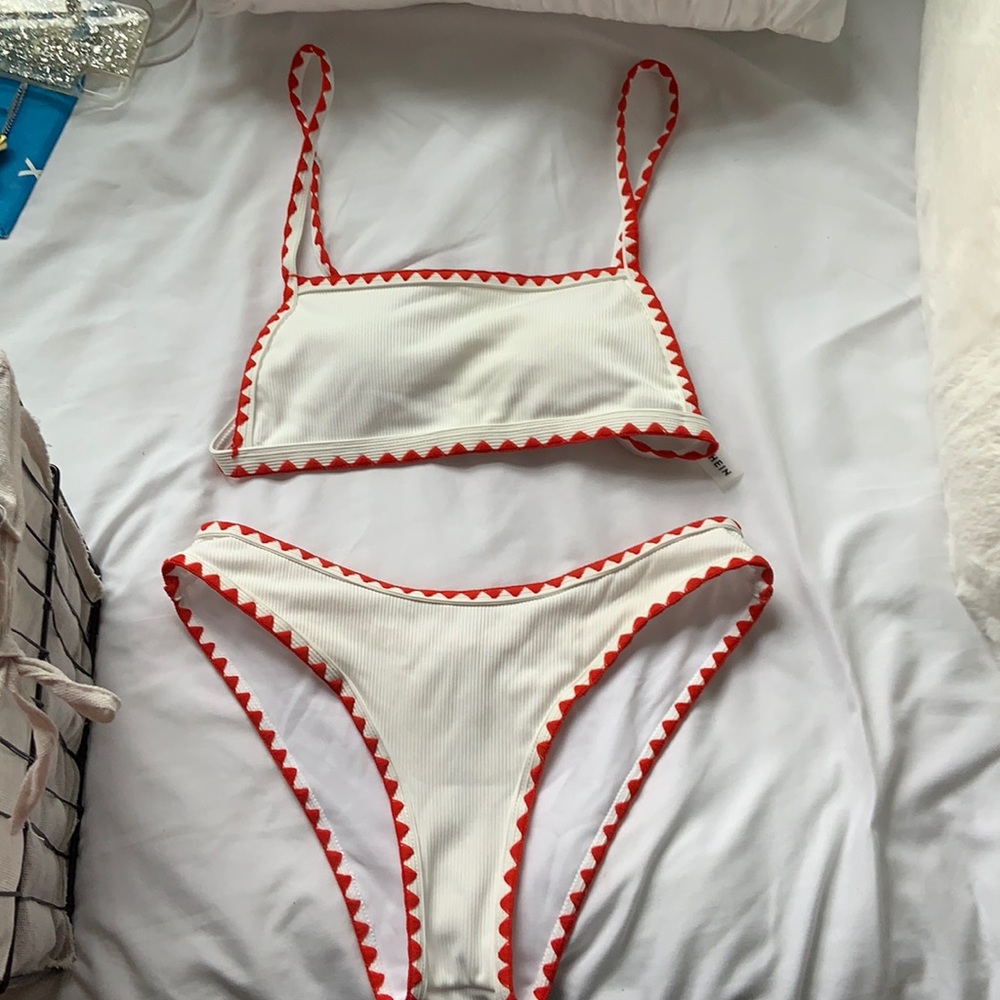 Shein bikini never worn!